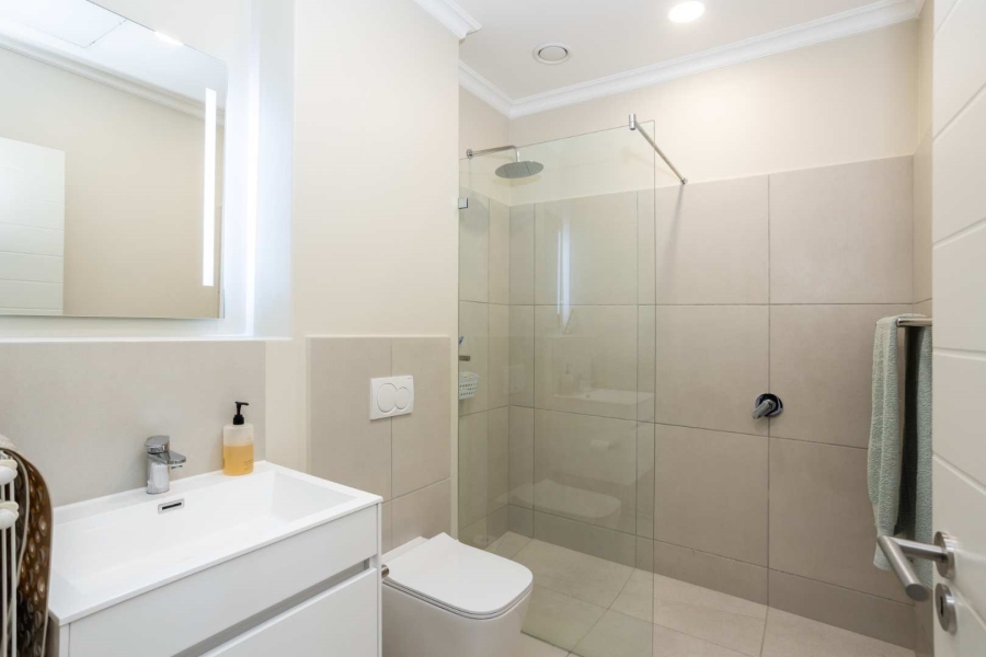 To Let 2 Bedroom Property for Rent in Val De Vie Estate Western Cape